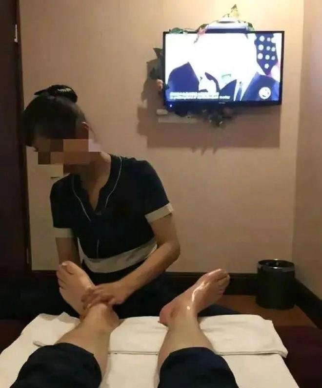 j9官网登录入口男子足浴店被告：一审判未